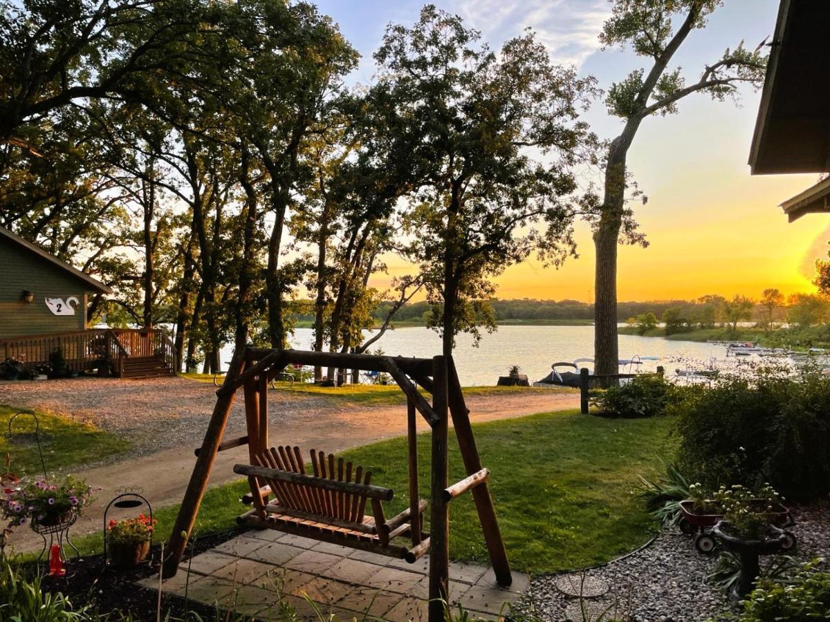 Swan Lake Resort & Campground Fergus Falls Esterno foto