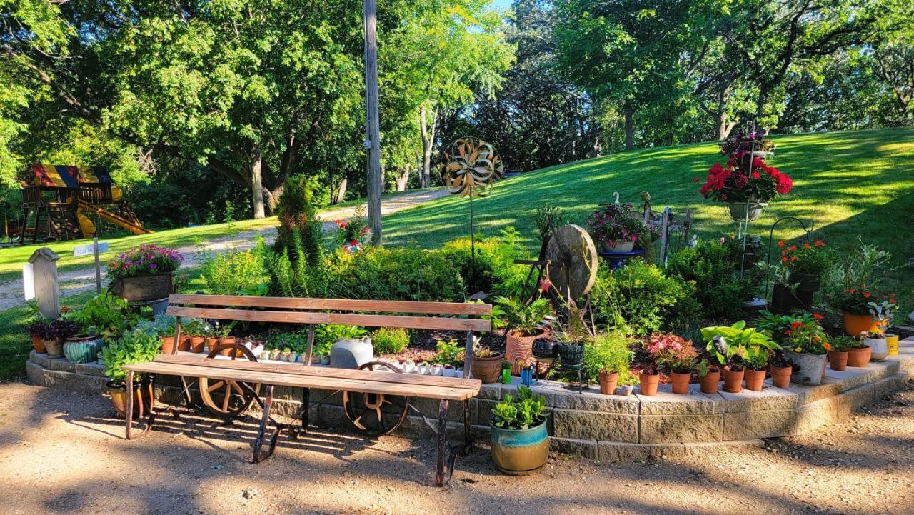 Swan Lake Resort & Campground Fergus Falls Esterno foto