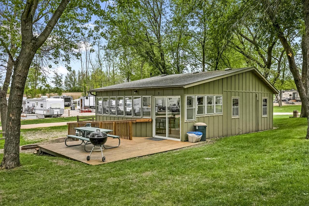 Swan Lake Resort & Campground Fergus Falls Esterno foto