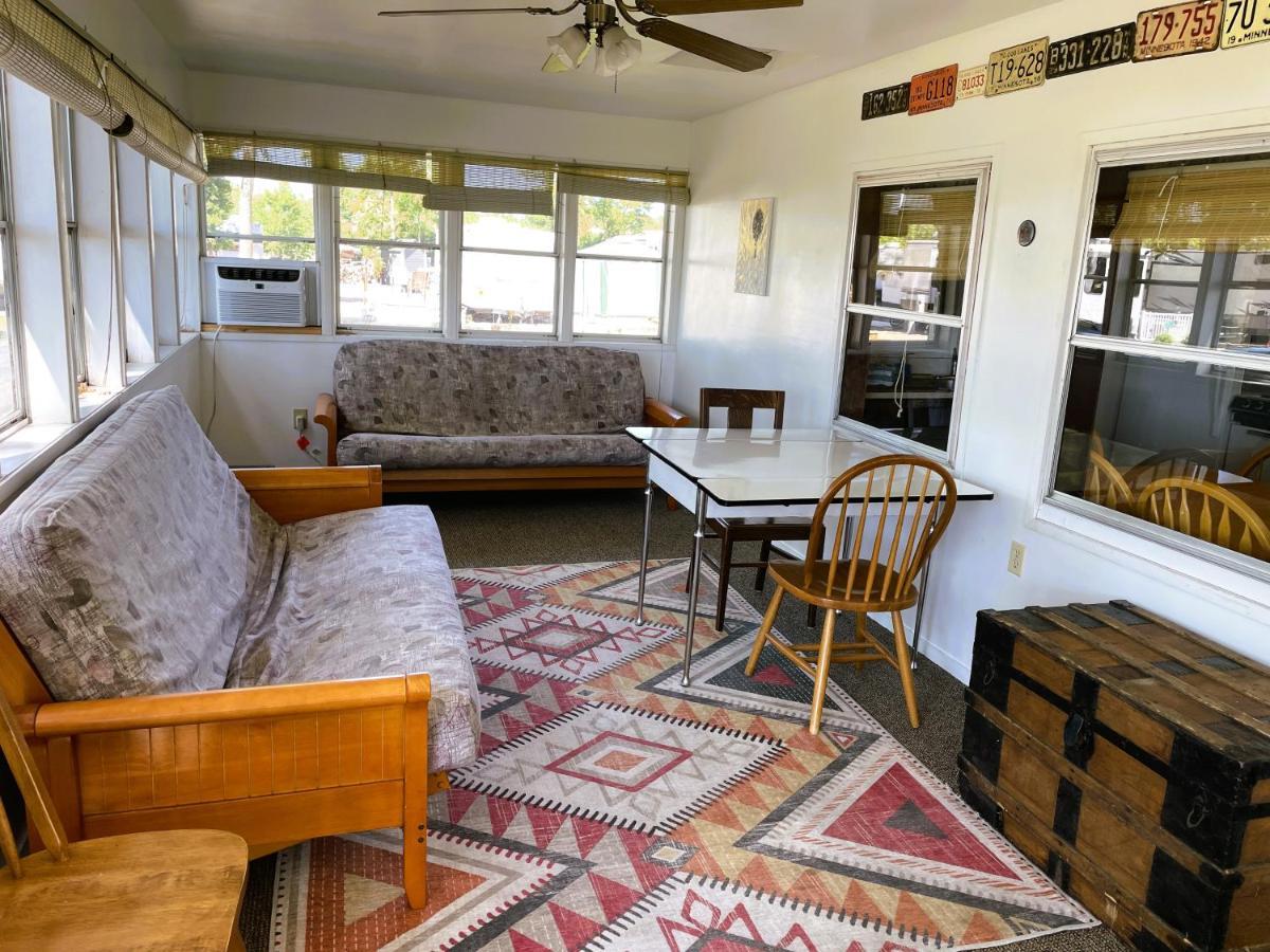 Swan Lake Resort & Campground Fergus Falls Esterno foto