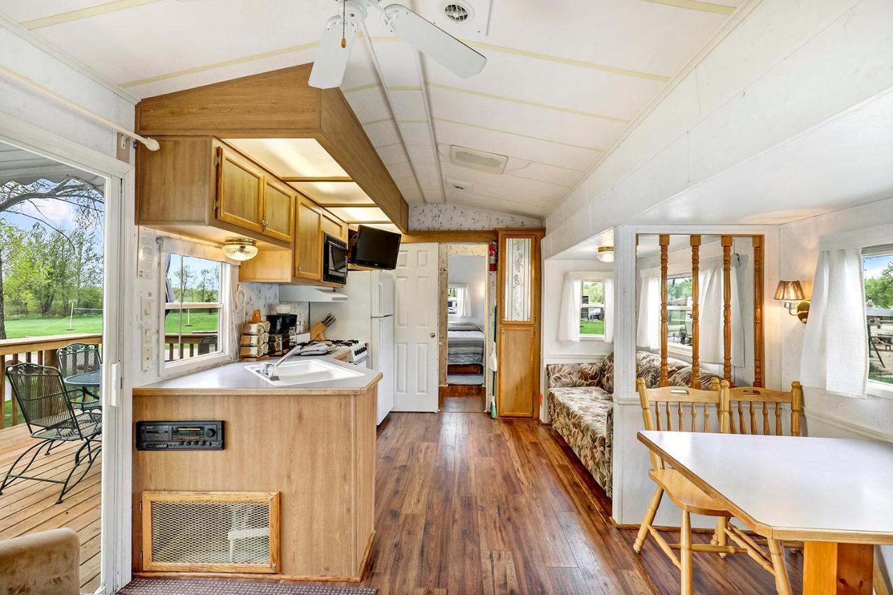 Swan Lake Resort & Campground Fergus Falls Esterno foto